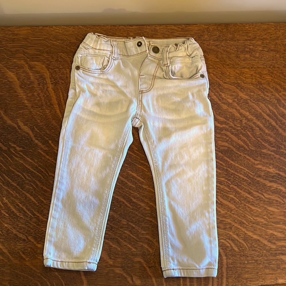 Light grey jeans
